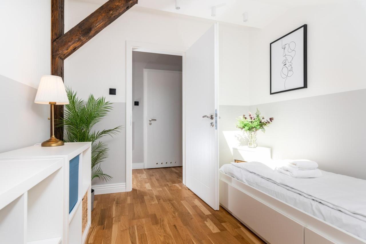 Riverside Premium Class Apartment - By Upstairs Краков Экстерьер фото